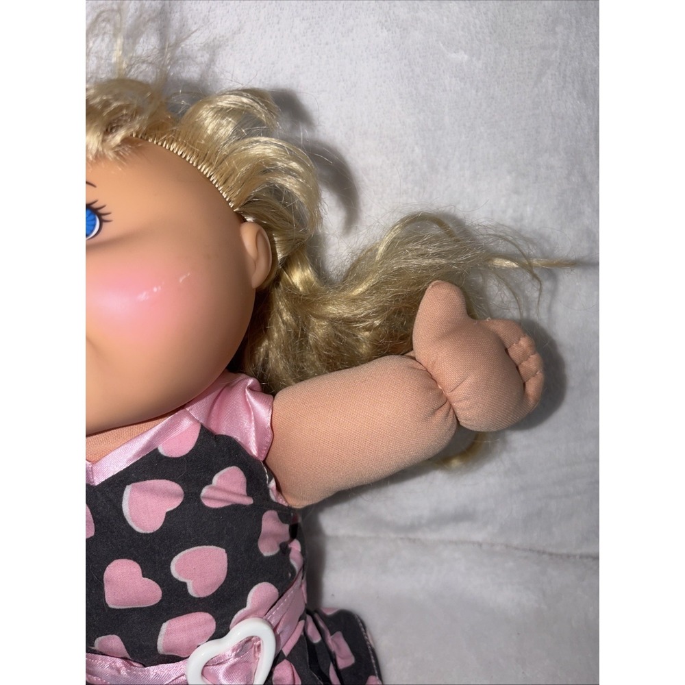 2011 Cabbage Patch Kids Doll Performer Layla Annie Pink Heart Dress Blonde 14" - Picture 4 of 12